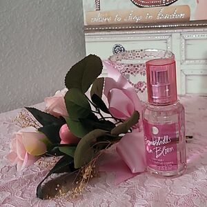 VICTORIA'S SECRET Bombshells in Bloom Body Mist